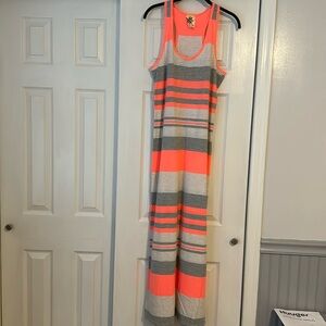 Woman’s maxi dress racer back size L